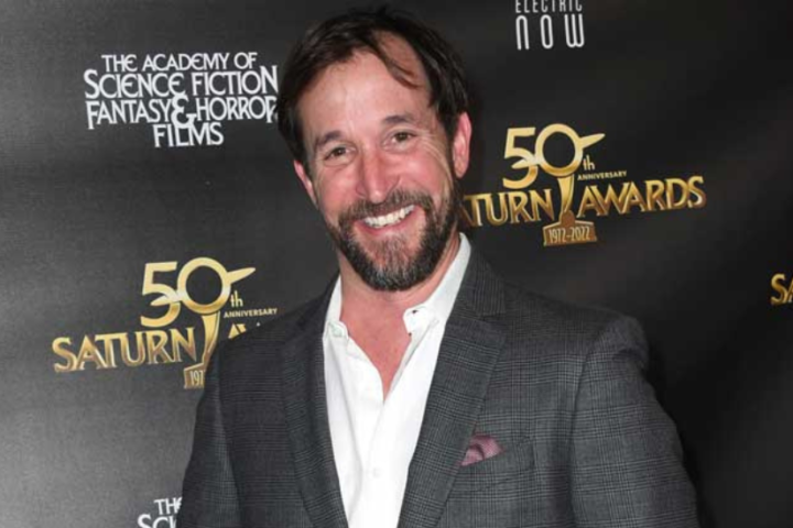 Noah Wyle Net Worth: Age, Weight and Height, Relationships, Family, Career & More